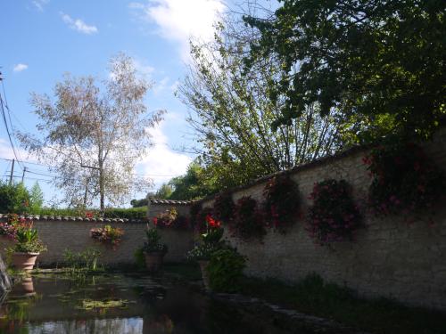 #22#lavoir fleuri dans le beaujolais
